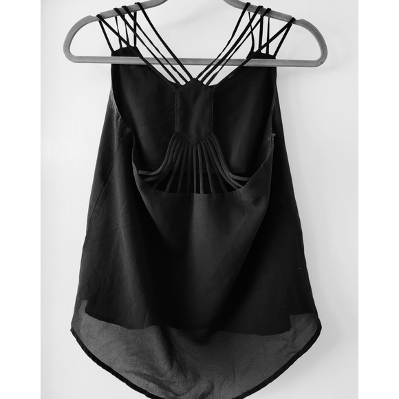 Black strappy camisole - Picture 2 of 3